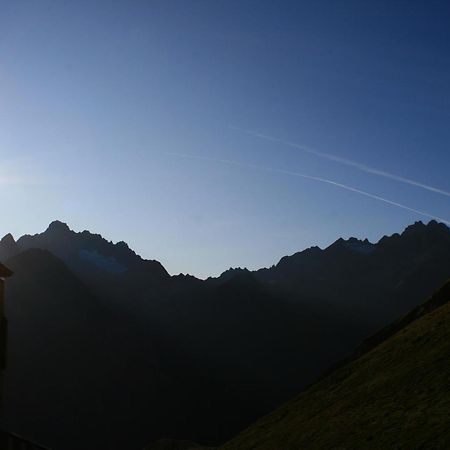 Hotel Wiese Sankt Leonhard im Pitztal Bagian luar foto