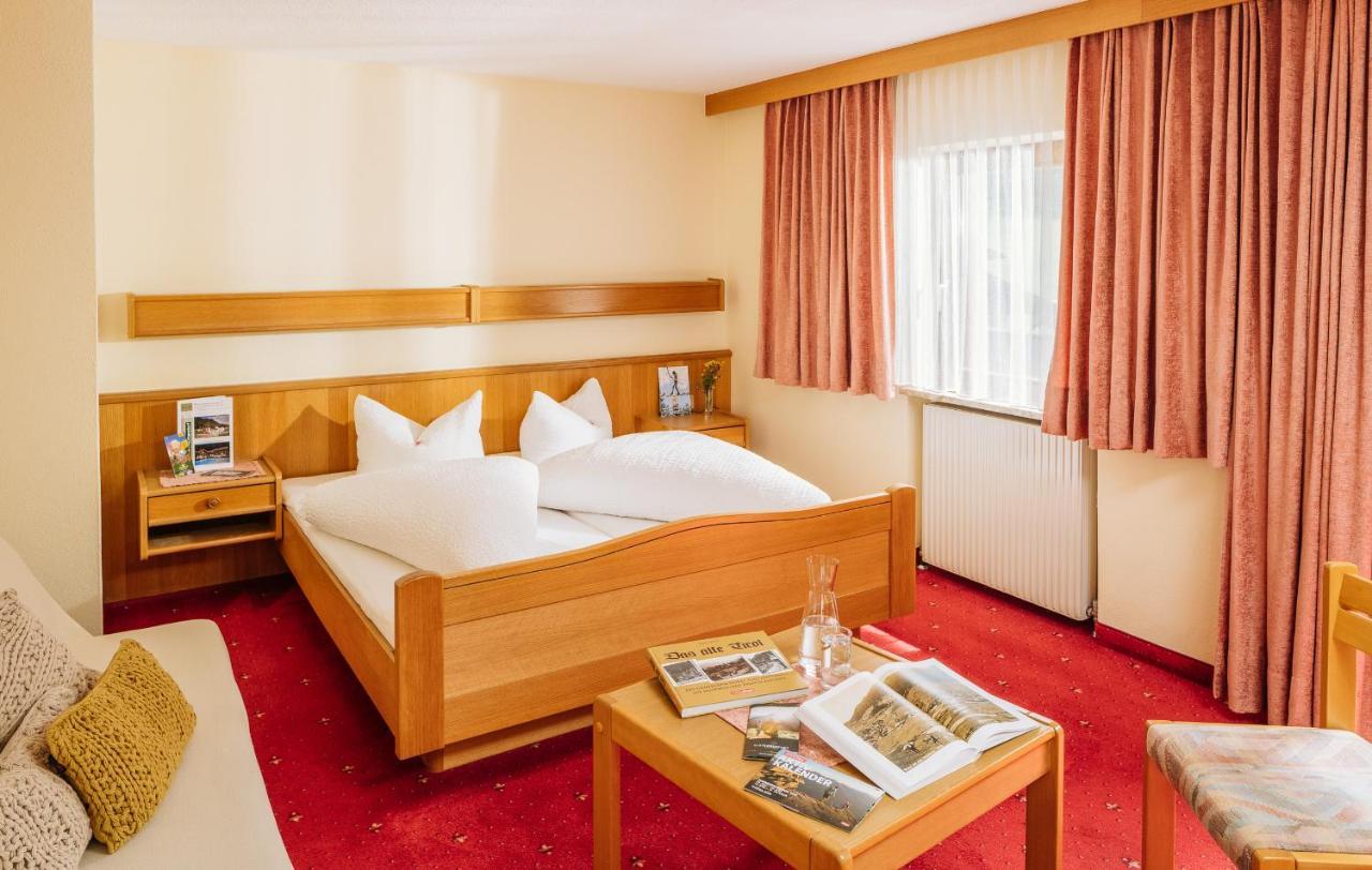 Hotel Wiese Sankt Leonhard im Pitztal Bagian luar foto
