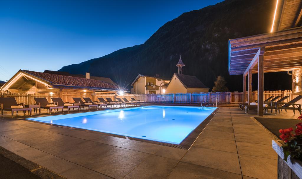 Hotel Wiese Sankt Leonhard im Pitztal Bagian luar foto
