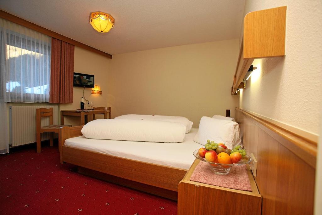 Hotel Wiese Sankt Leonhard im Pitztal Bagian luar foto
