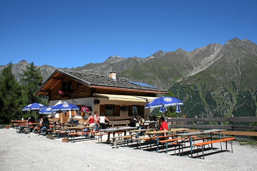 Hotel Wiese Sankt Leonhard im Pitztal Bagian luar foto