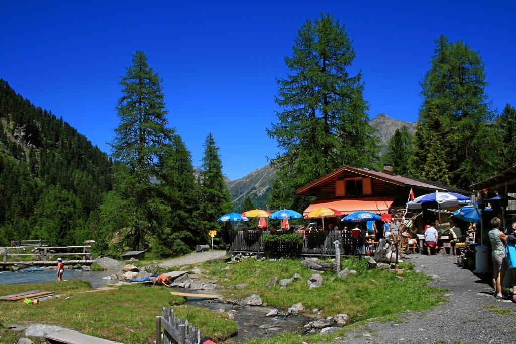 Hotel Wiese Sankt Leonhard im Pitztal Bagian luar foto